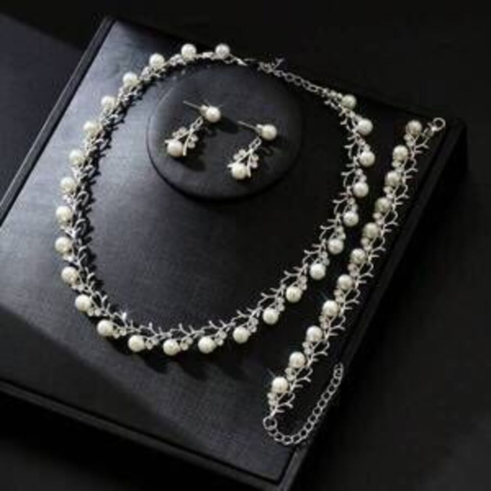 Avoria Bride's Jewelry Pearl Earrings Necklace Bracelet Three-Piece Set Gift